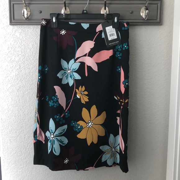 NWT Size 10 Floral Skirt - Picture 1 of 1